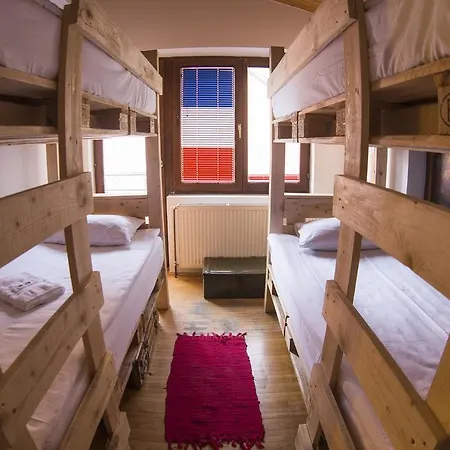 Hostel Eco Republik *